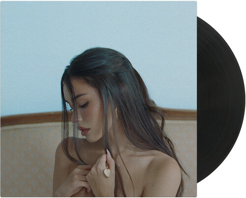 Madison Beer: locket ( RECORD )